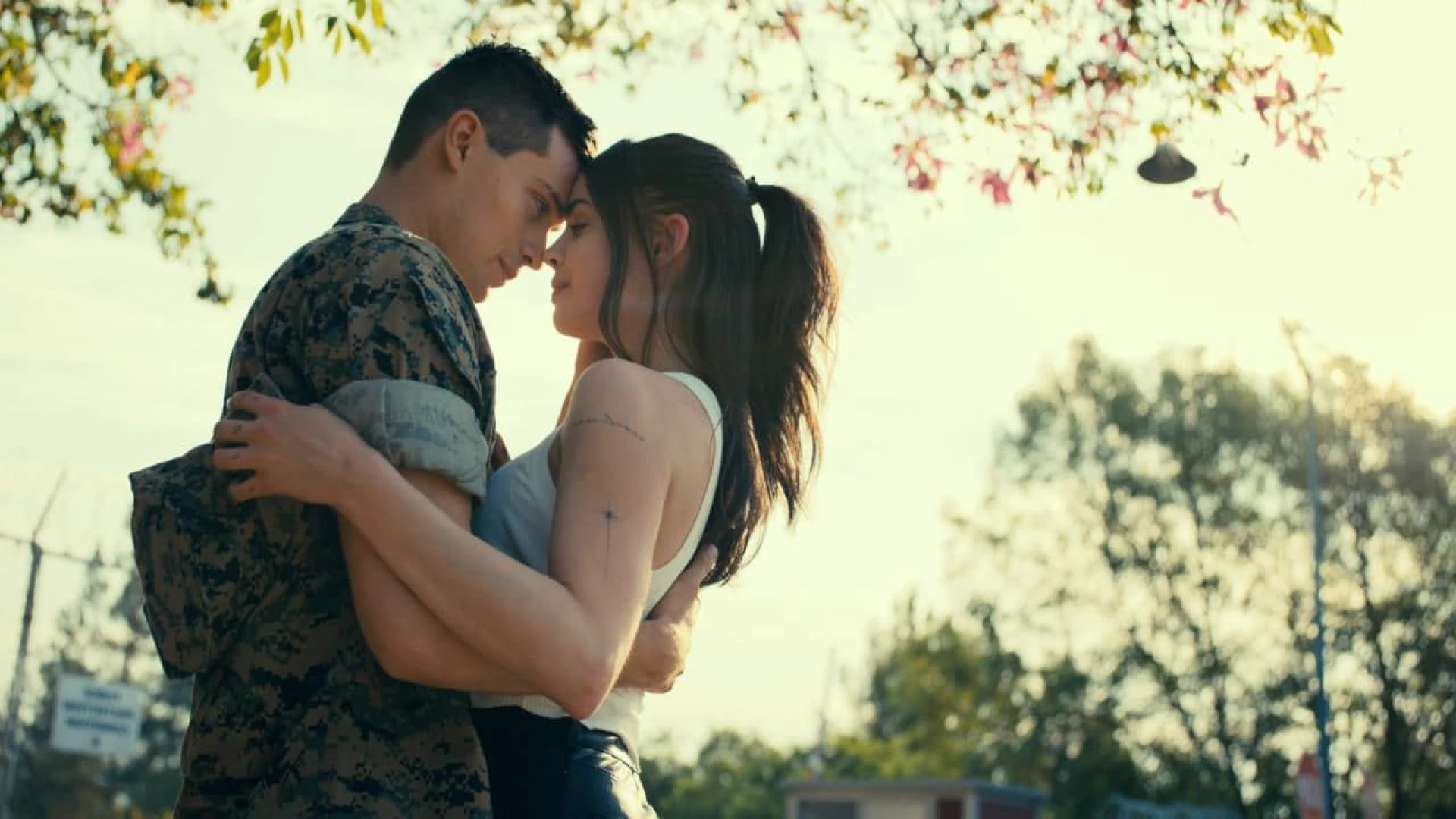 دانلود فیلم Purple Hearts 2022