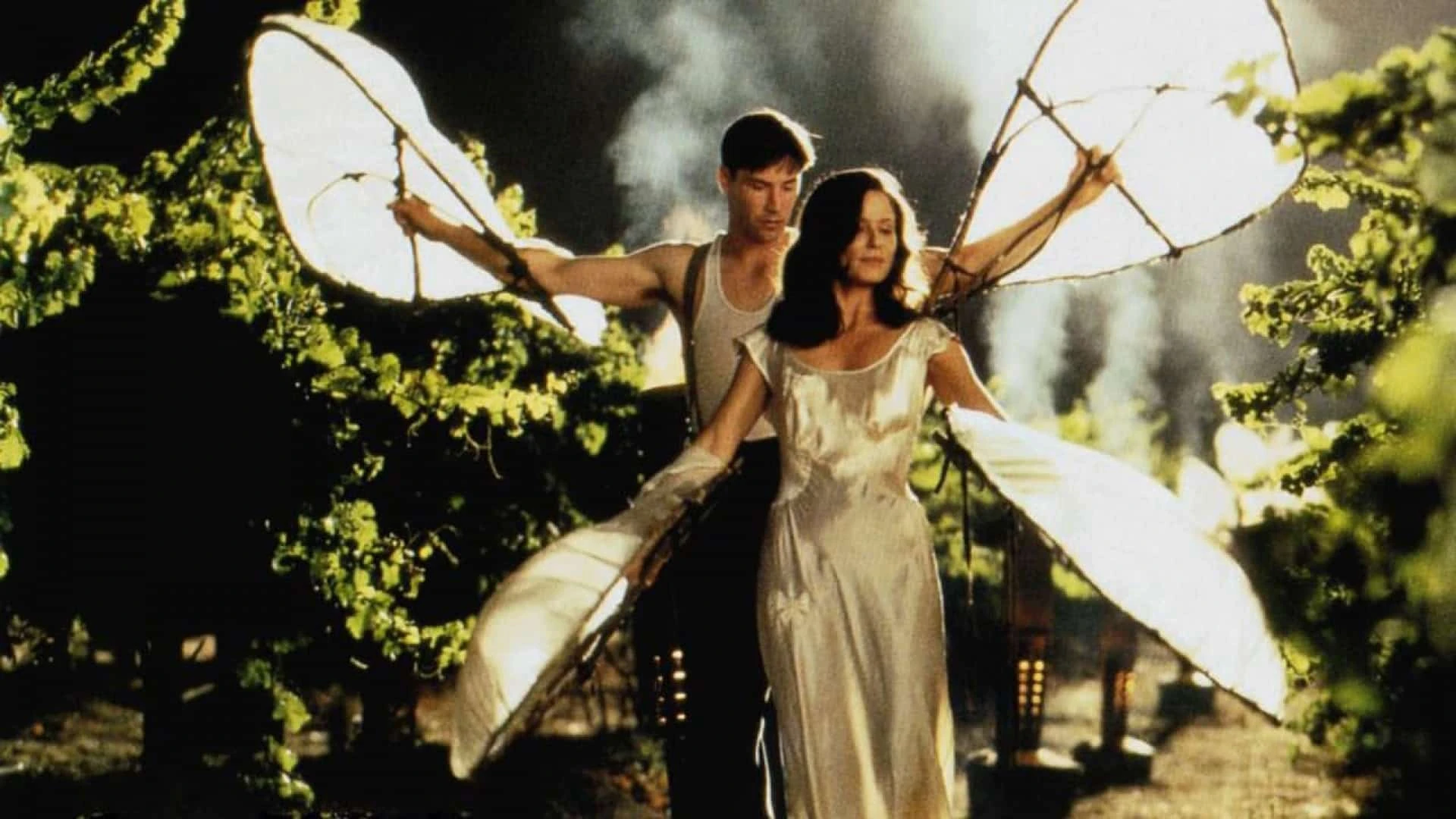 دانلود فیلم A Walk in the Clouds 1995