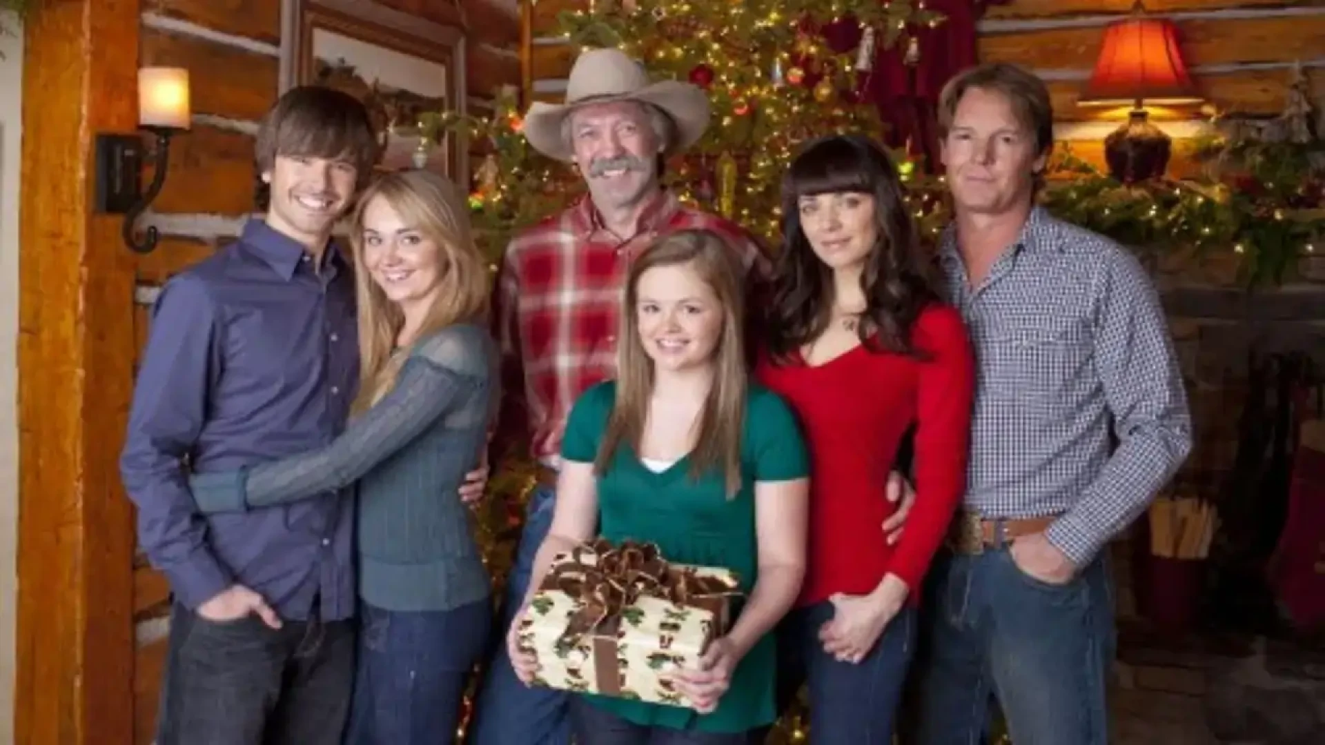 دانلود فیلم A Heartland Christmas 2010