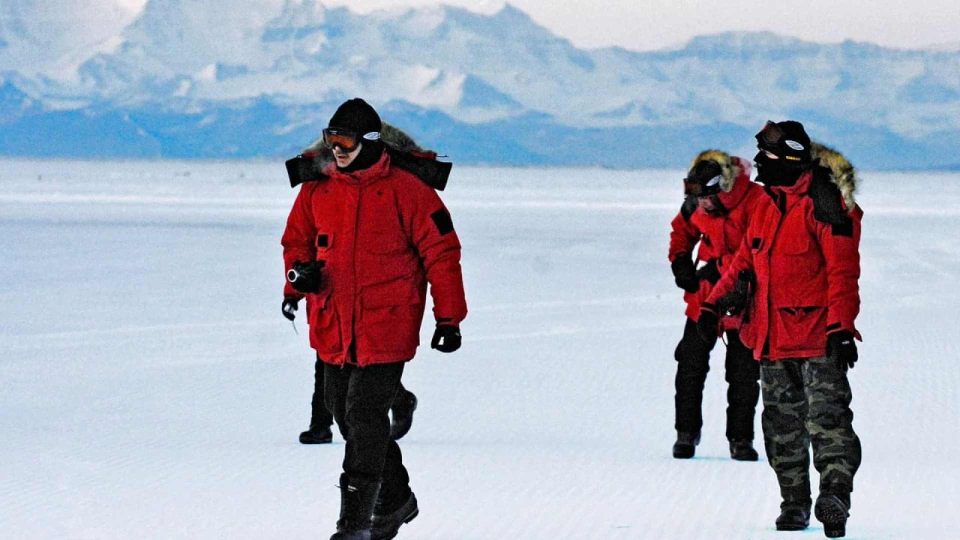 دانلود فیلم Antarctic Journal 2005