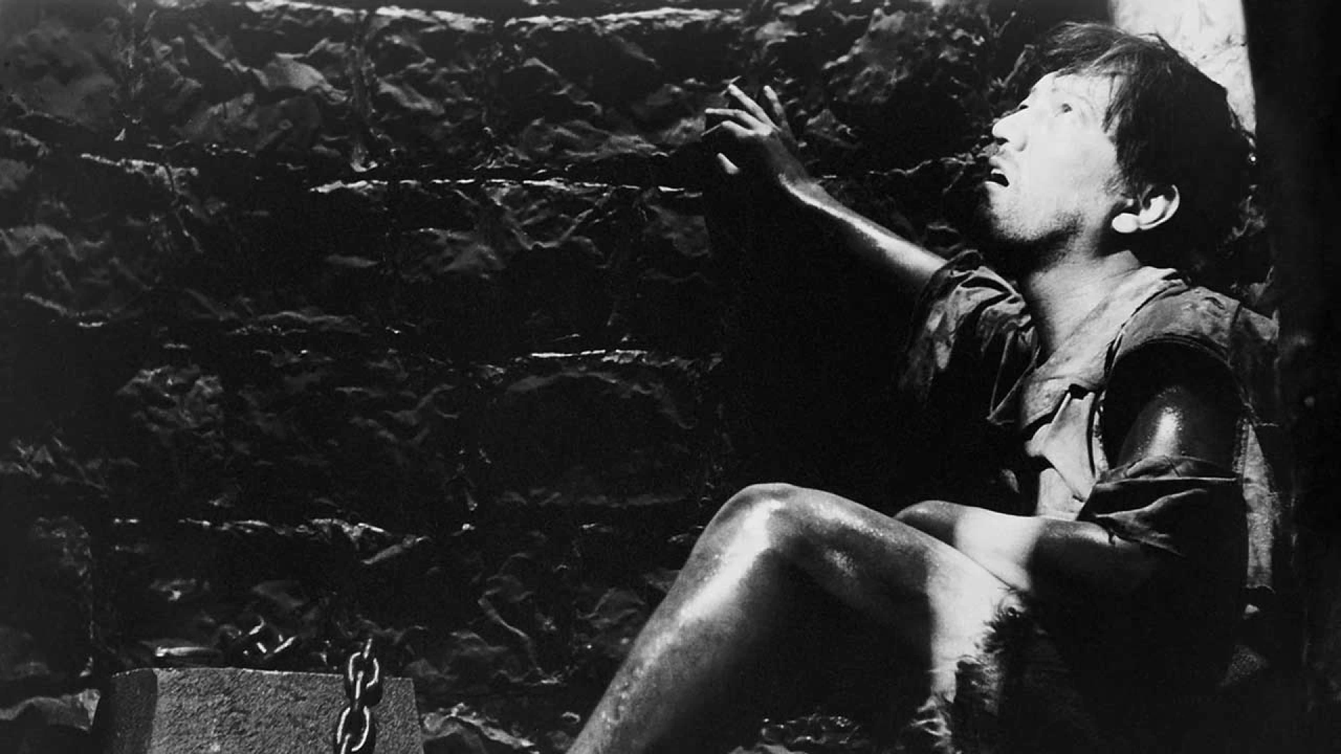 دانلود فیلم The Thick-Walled Room 1956