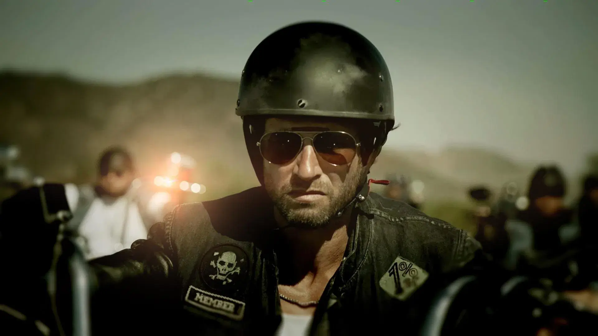 دانلود سریال Gangland Undercover